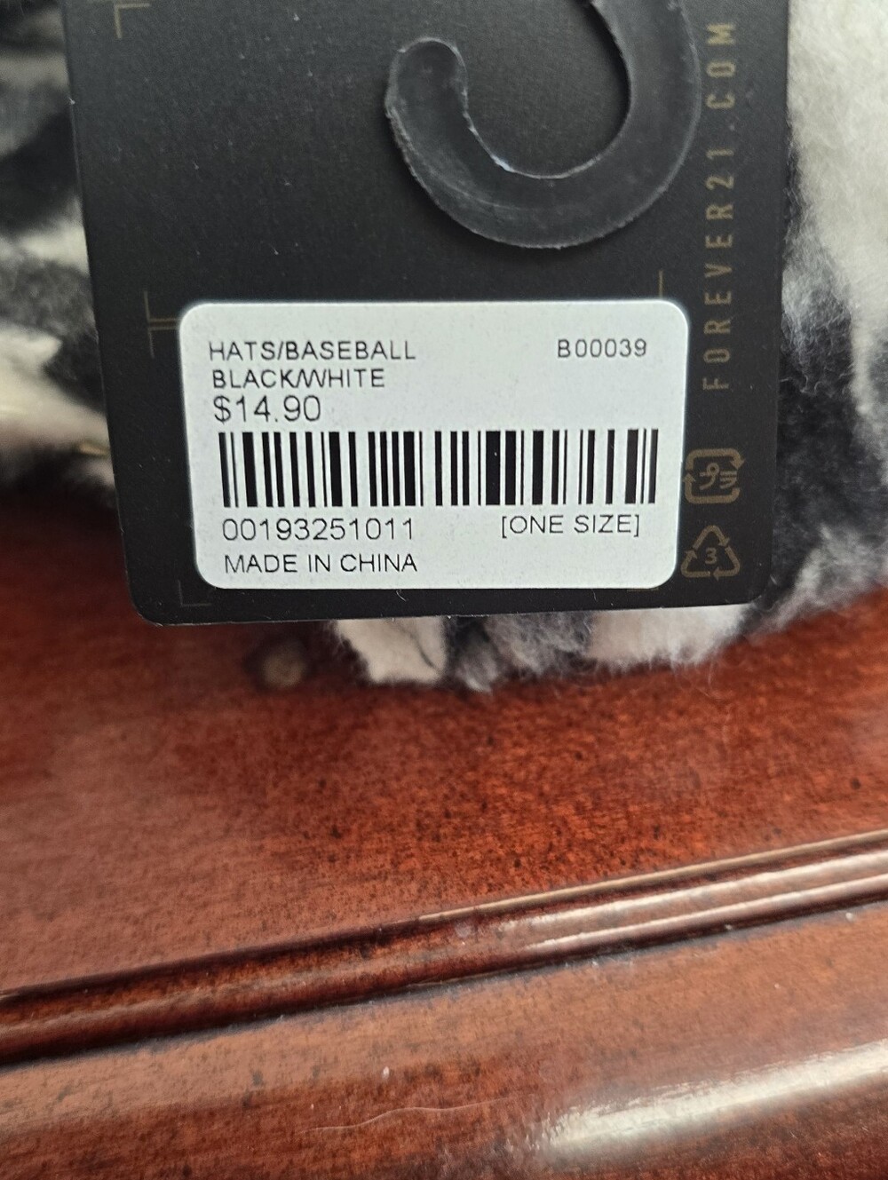 Forever 21 Black & White Houndstooth Baseball Cap - Picture 7 of 8